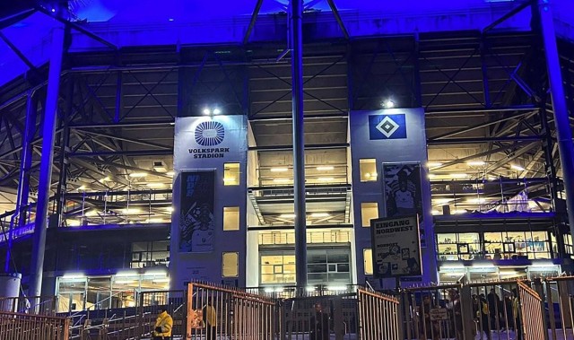 官方：汉堡对勒沃库森的比赛因天气原因取消，补赛日期待定