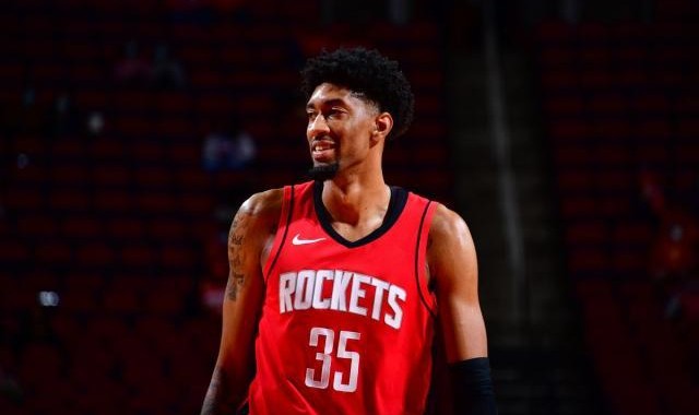 九游体育在线网站-跟队记者剖析伍德交易：防守表现决定伍德命运