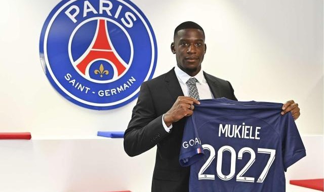 九游体育网页-【人物】全能后卫穆凯莱，最是加尔捷三中卫的菜